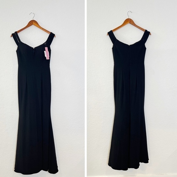 AQUA Off-the-Shoulder Gown - Picture 3 of 10